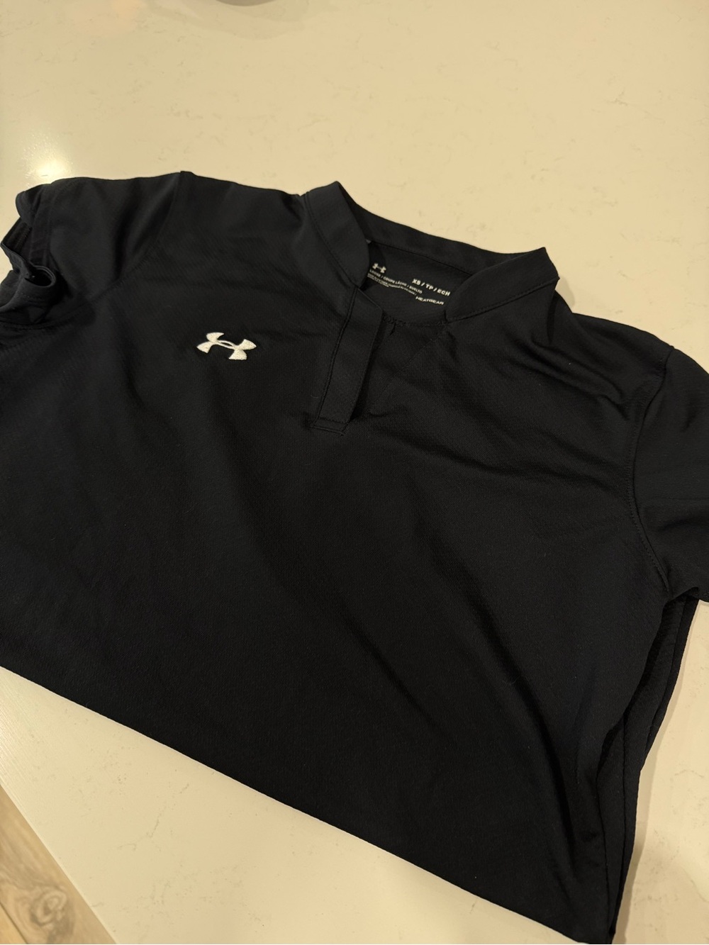 Under Armour WOMENS Black Athletic Short-Sleeve Shirt